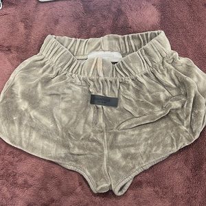 essential wood velvet shorts